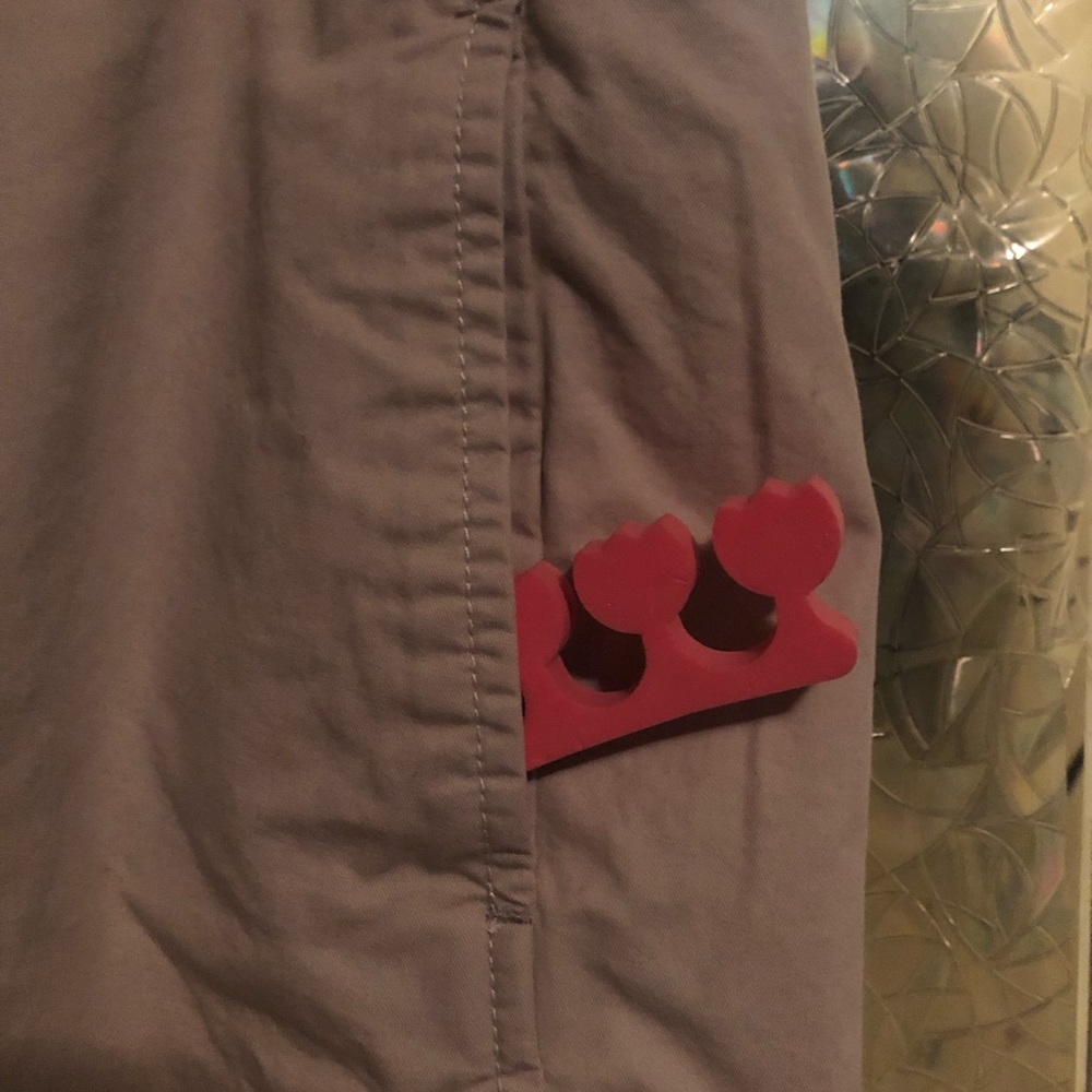 Old Navy khaki shorts Size 12 - Picture 4 of 7